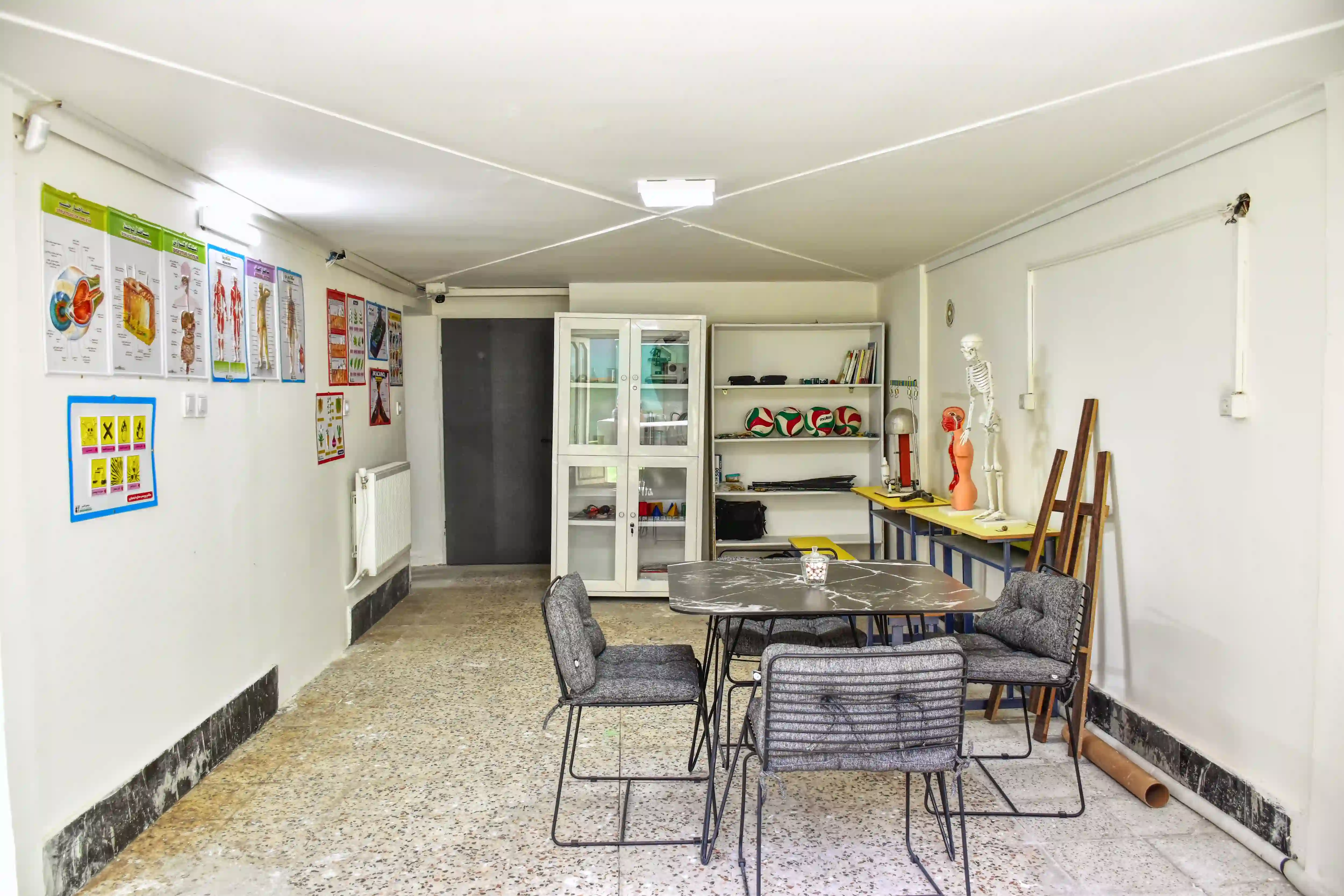 آزمایشگاه دبیرستان